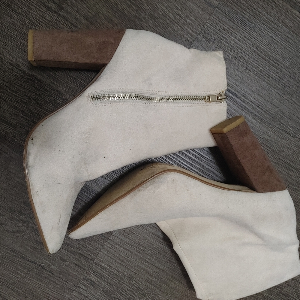 Suede boots